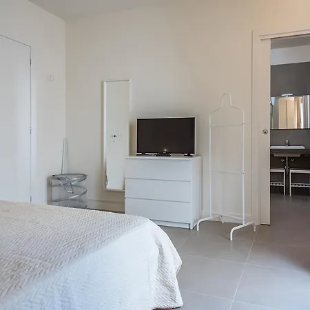 Apartment City & Suites